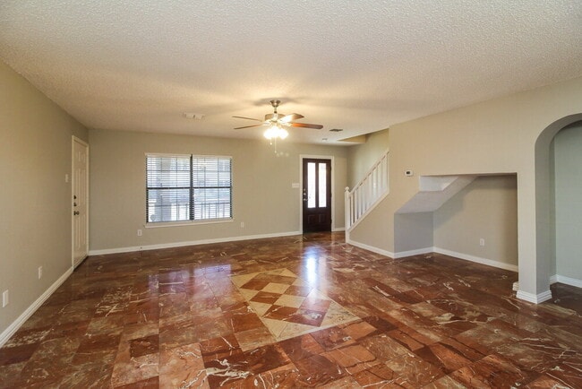 Building Photo - 3153 Pine Valley Dr