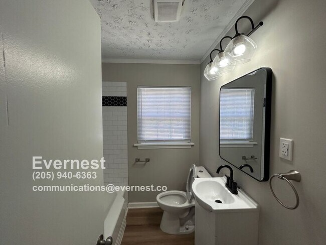 Building Photo - 1345 Mims St SW
