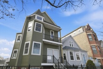 Building Photo - 3040 N Drake Ave