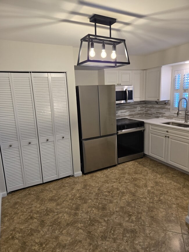 Foto del edificio - 2304 Ringling Blvd