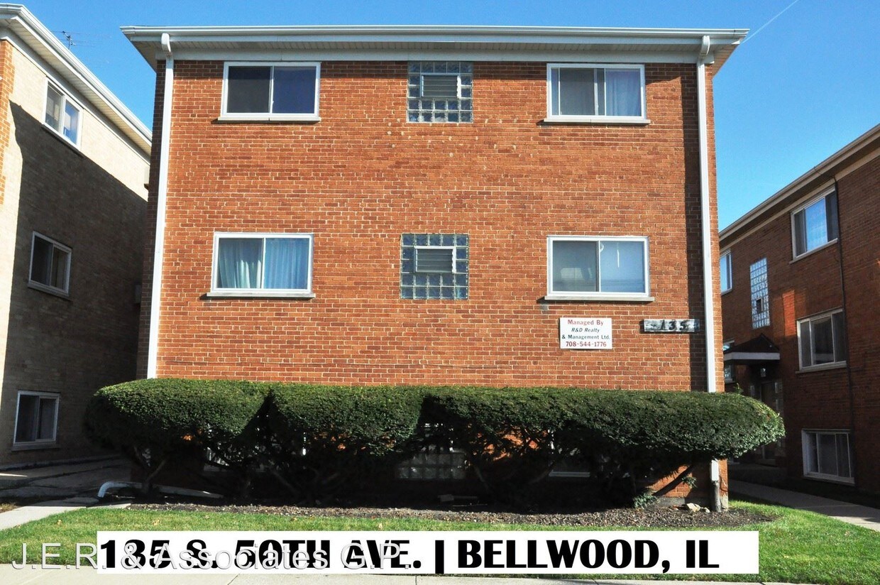 135 50th Ave, Bellwood, IL 60104 Room for Rent in Bellwood, IL