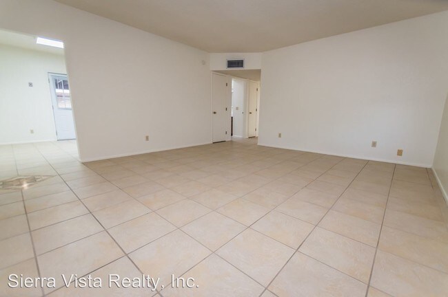Building Photo - 4964 Vespucci Dr