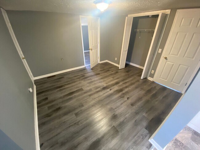 Building Photo - FOR LEASE - 3 BEDS, 2 BATH, 1160sqft - Laf...