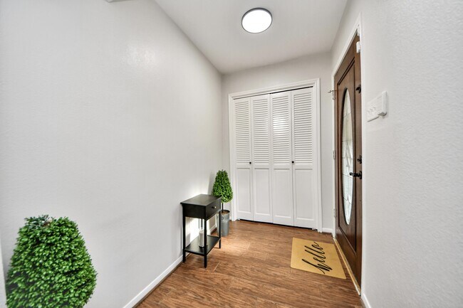 Foto del edificio - 18209 Vinland Dr