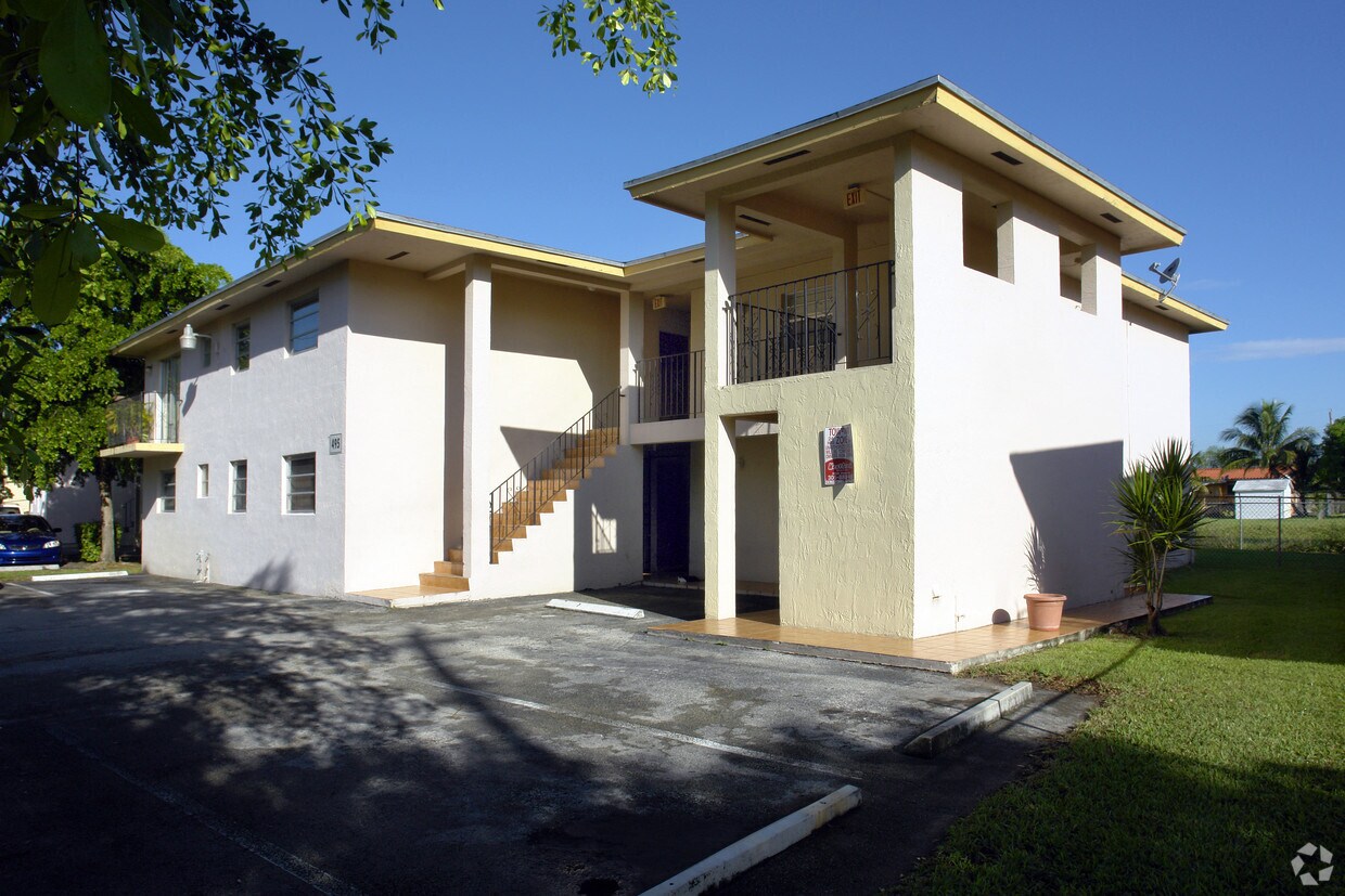 Building Photo - 495 W 51st Pl