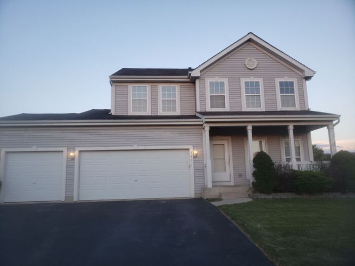 Primary Photo - Stunning 4 bedroom 2.1 bath with basement