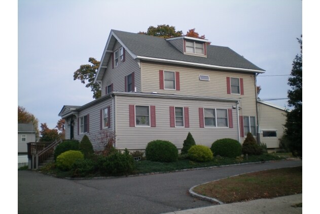 Primary Photo - 13 Smith St