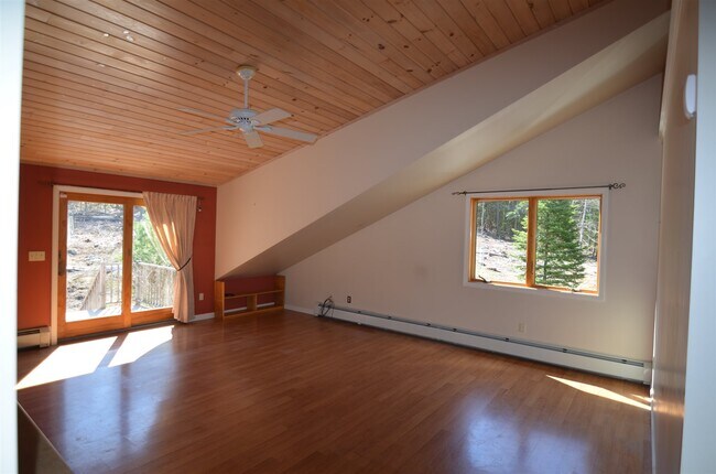 Building Photo - 83 Bowles Rd
