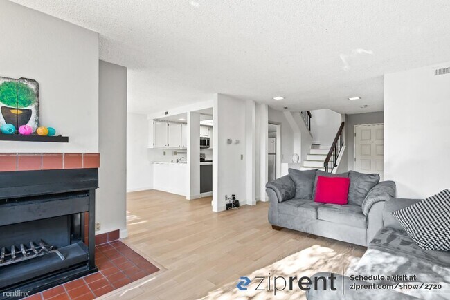 Foto del edificio - 2 br, 2.5 bath Townhome - 3690 Rocky Creek...
