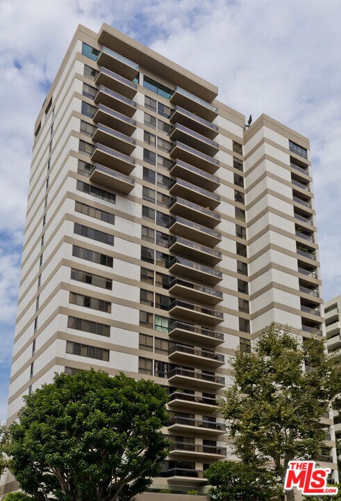 Building Photo - 10445 Wilshire Blvd