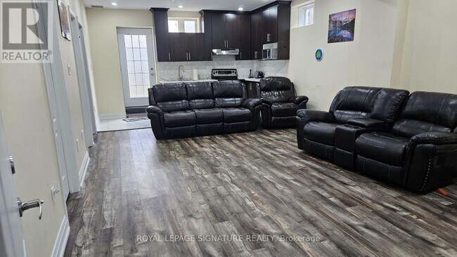 Building Photo - 14 Vetch St