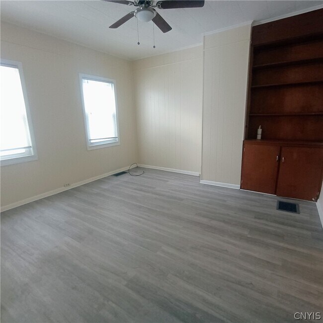 Foto del edificio - 421-423 Ulster St