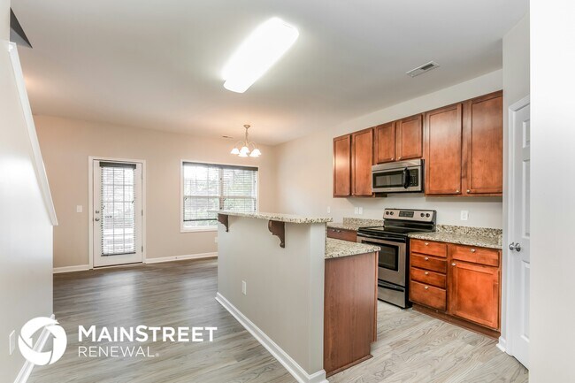 Foto del edificio - 4014 Lady Slipper Ln