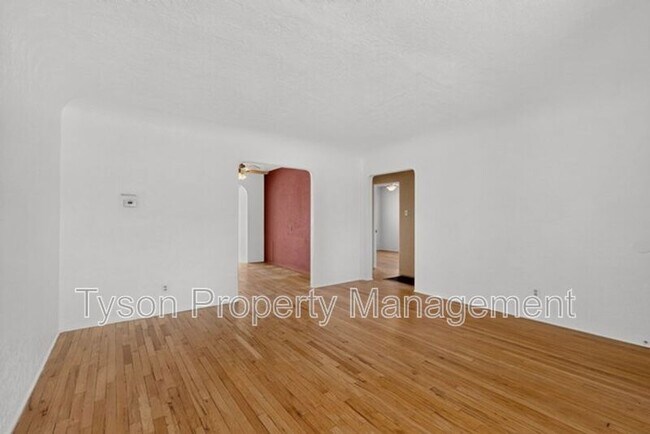 Foto del edificio - 310 Truman St NE