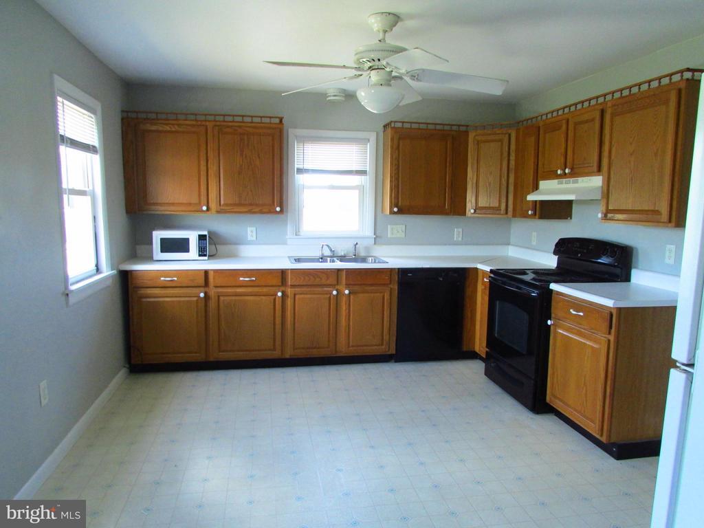 Primary Photo - 21164 Pepper Rd