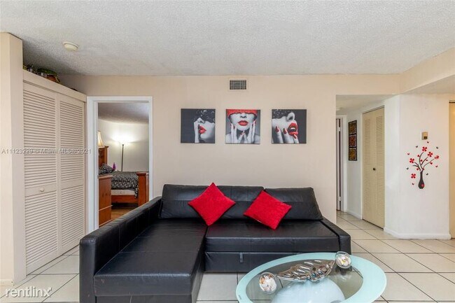 Foto del edificio - 14930 SW 82nd Terrace