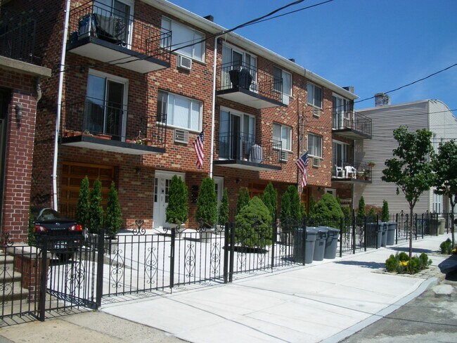 Photo - 2850 46th St Apartments