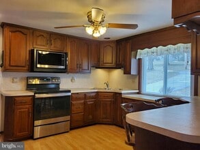 Building Photo - 119 Mt Airy Rd