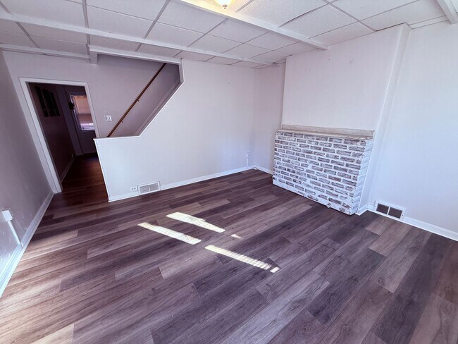 Foto del edificio - 4403 Davison St