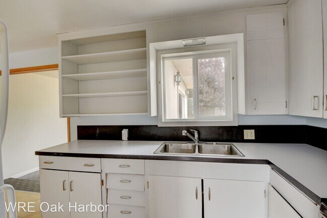 Building Photo - 4 br, 2 bath House - 366 West Whidbey Ave