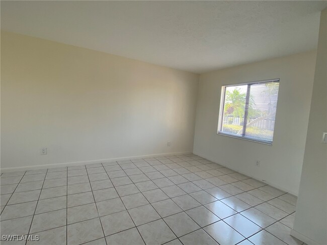Building Photo - 151 Cape Coral Pkwy W