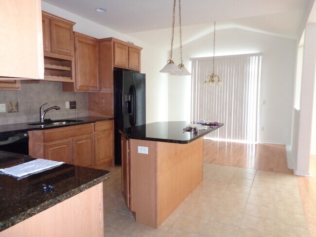 Foto del edificio - BEAUTIFUL FORKS TOWNSHIP TOWNHOME