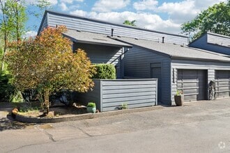 Building Photo - 4621 SW Caldew St