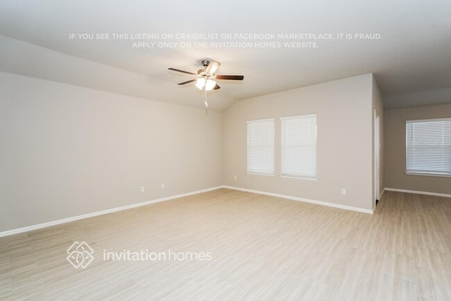 Building Photo - 424 Kaufman Dr