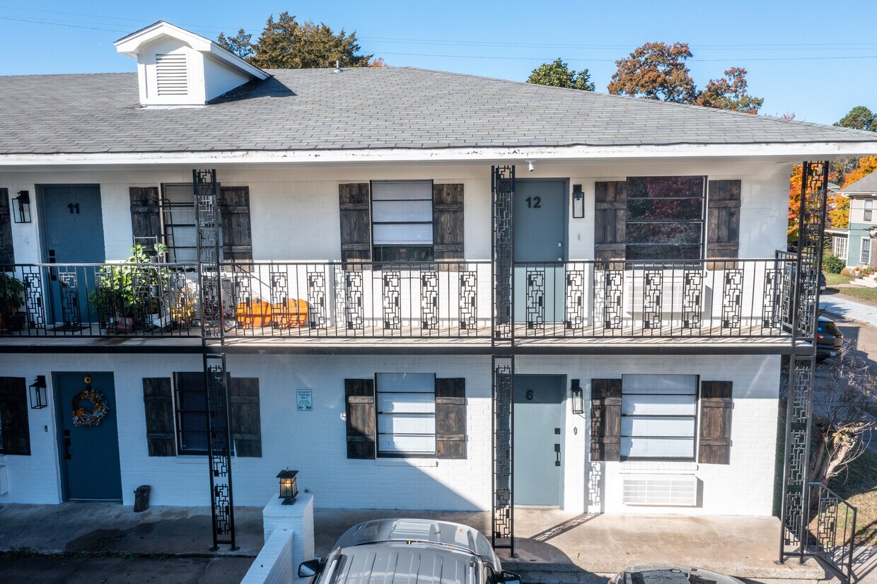 Primary Photo - Magnolia Place: 1 & 2 Bedroom Apartments