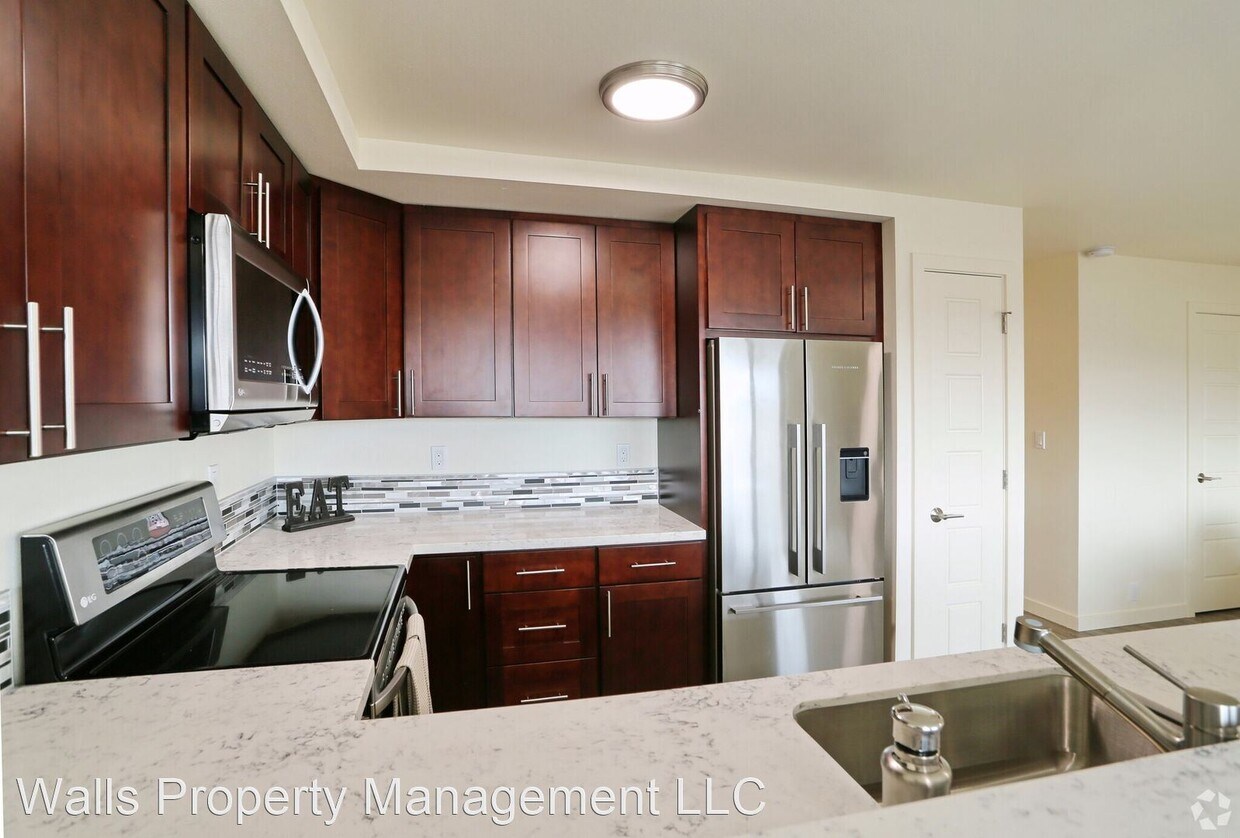 Foto principal - 2465 Dexter Ave N