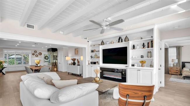 Foto del edificio - 6720 SW 48th St