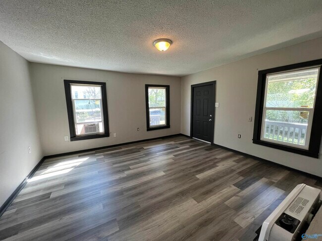 Foto del edificio - 3510 Alpine St SW