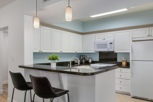 Building Photo - 92-1027 Koio Dr. #F
