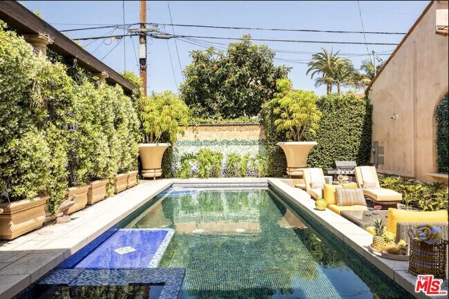 Building Photo - 6651 W 5th St