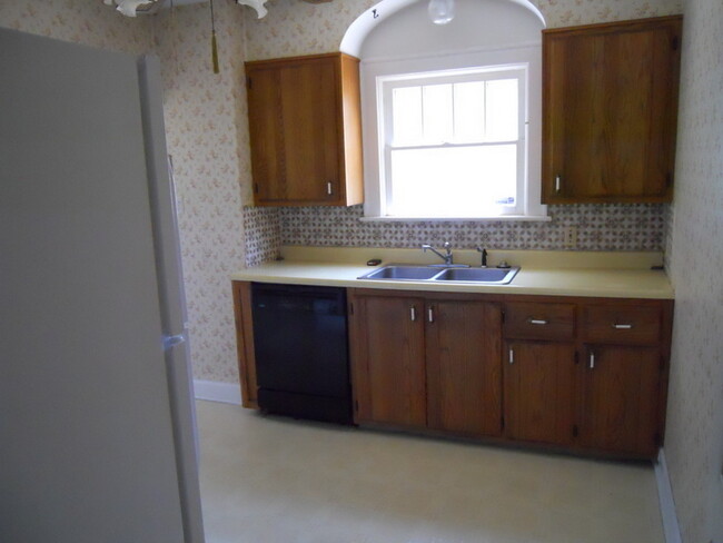 Foto del edificio - Broad Ripple - 2 BR bungalow