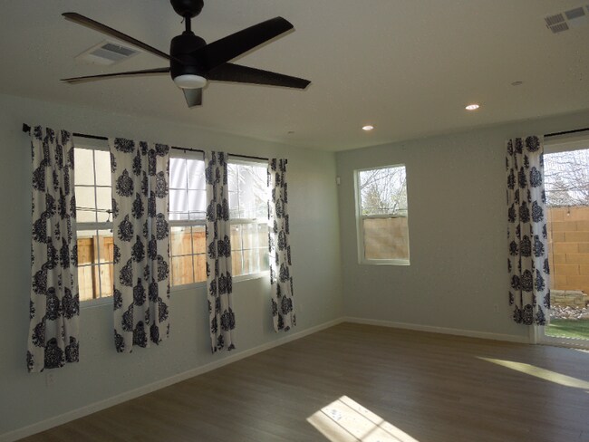 Building Photo - 8785 Sheldon Terrace Ln