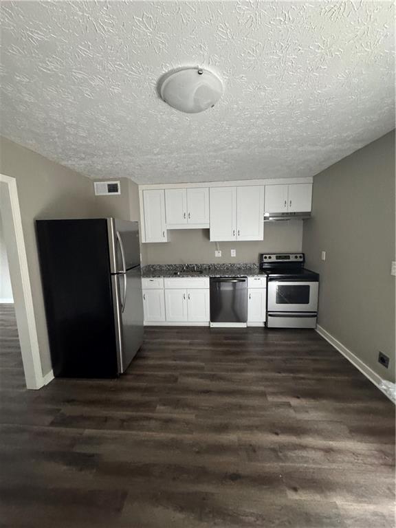 Foto del edificio - 393 Stone Mountain St