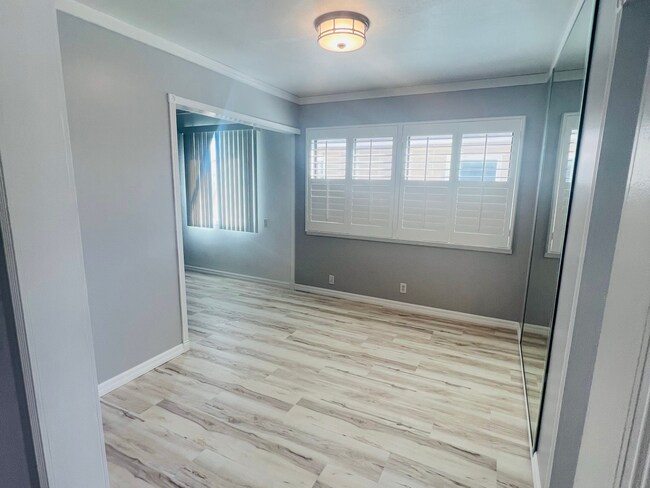 Building Photo - 4832 Ocana Ave