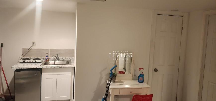 Foto principal - 0 bedroom in Brooklyn NY 11221