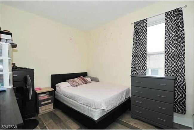 Building Photo - 215 W Saint Georges Ave