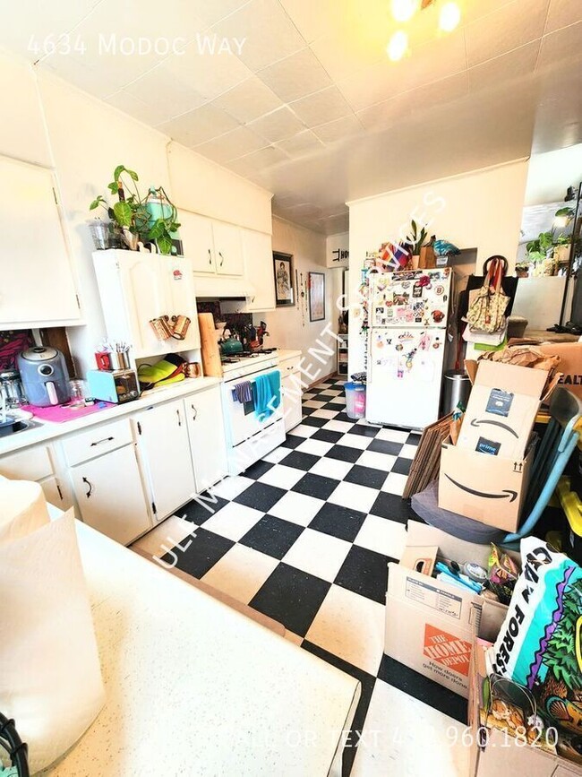 Photo - 4634 Modoc Wy House