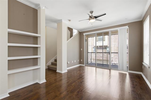 Foto del edificio - 2113 Grove Park Ln