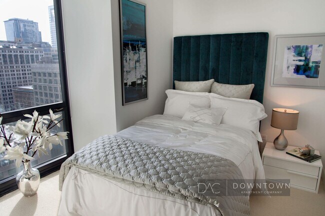 Foto del edificio - 75 E Lake St