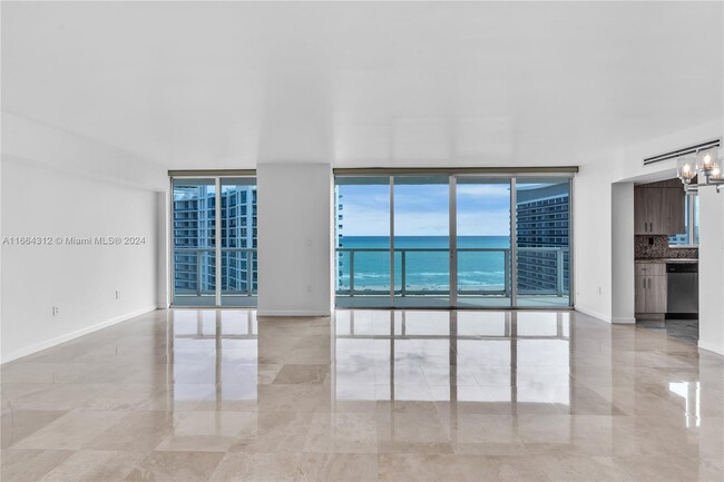 Building Photo - 5900 Collins Ave