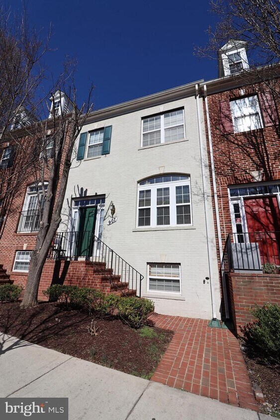 907 Crestfield Dr, Rockville, MD 20850 Townhome Rentals in Rockville