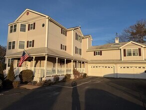 Building Photo - 437 N Main St