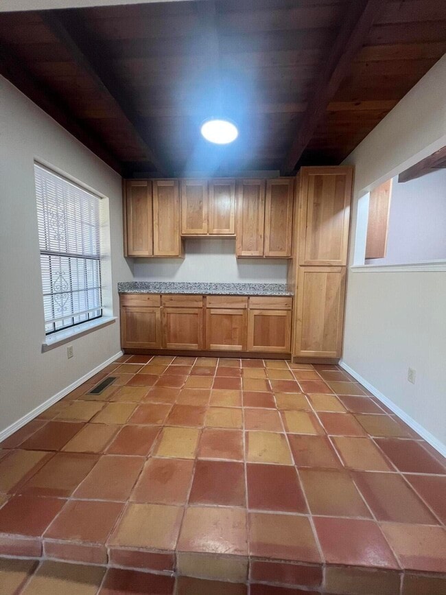 Building Photo - 4968 Quail Ridge Dr NW