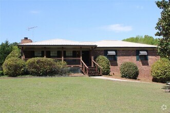 Building Photo - 426 Winder Hwy