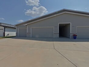 Building Photo - 5293 N Toben Ct