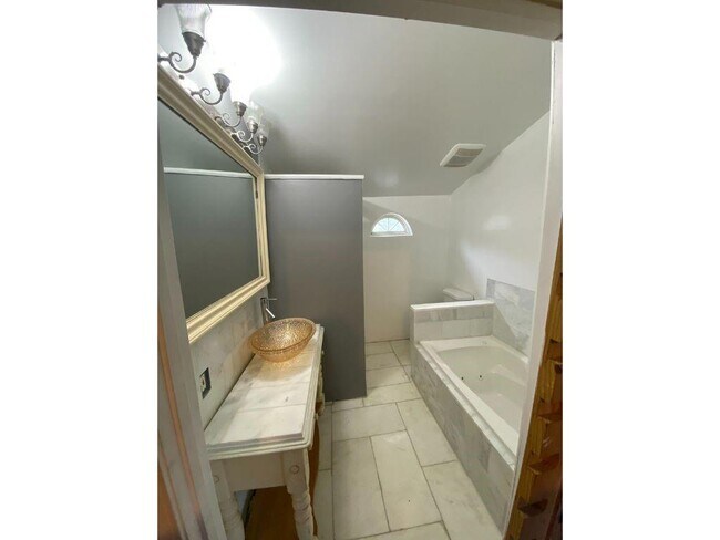 Foto del edificio - 777 Central Ave SW